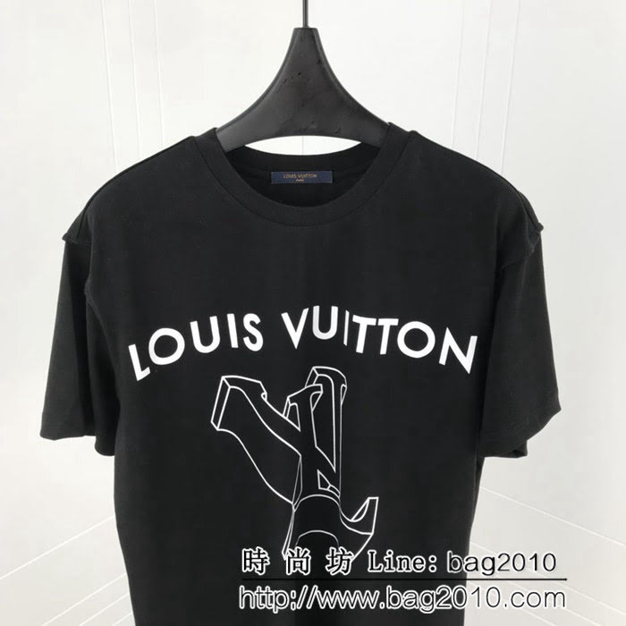 LV路易威登 19ss早春新款 幾何3D圖形LV圖案 純棉短袖 情侶款 ydi1767